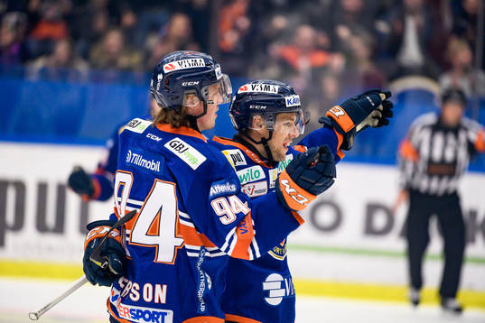 Växjös Joel Persson och Robert Rosén jublar