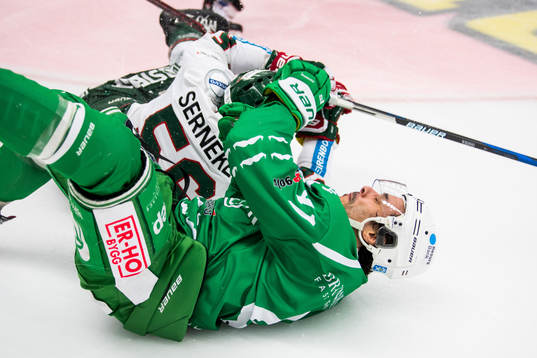Rögles Daniel Widing och Frölundas Jonathan Sigalet