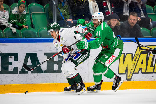 Frölundas Sebastian Stålberg och Rögles Daniel Widing