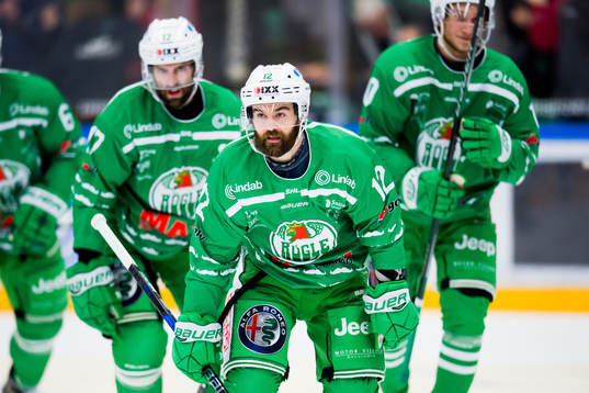 Rögles Jack Connolly jublar
