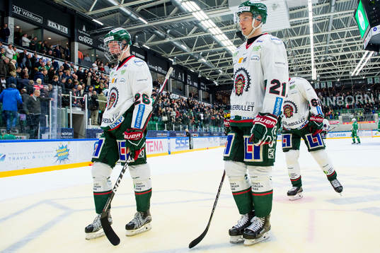 Frölundas Rasmus Dahlin och Christoffer Ehn  deppar när