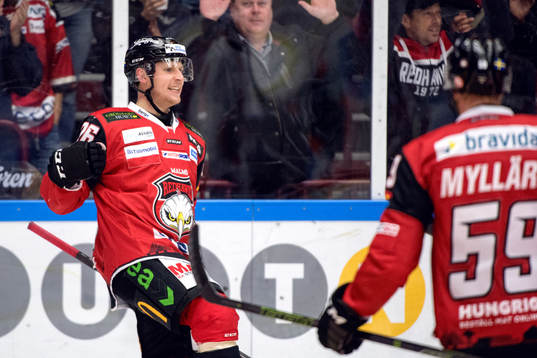 Malmö Redhawks Axel Wemmenblorn jublar
