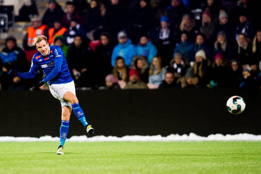 Kristoffer Lie Løkberg of Ranheim shoots