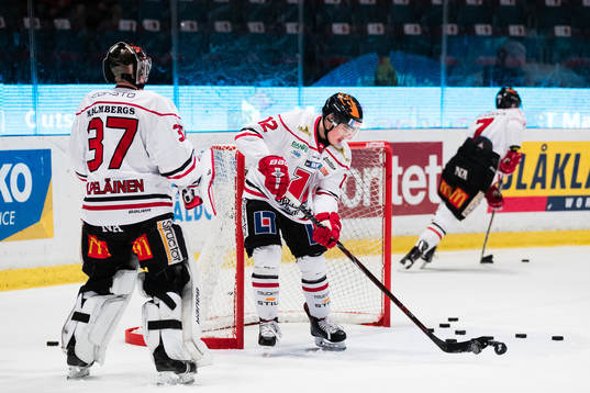 Örebros målvakt Eero Kilpeläinen och Glenn Gustafsson