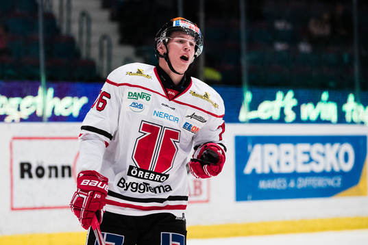 Örebros Jare Sallinen har ont