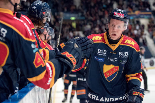 Djurgårdens Andreas Engqvist jublar med lagkamrater