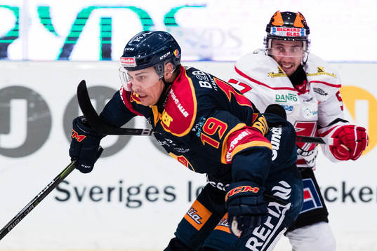 Djurgårdens Rene Bourque och Örebros Daine Todd