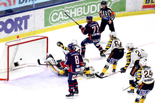 Linköpings Daniel Olsson Trkulja gör 1-0
