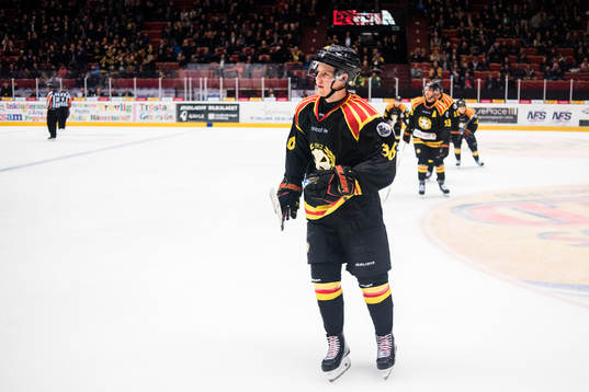 Brynäs Linus Ölund jublar