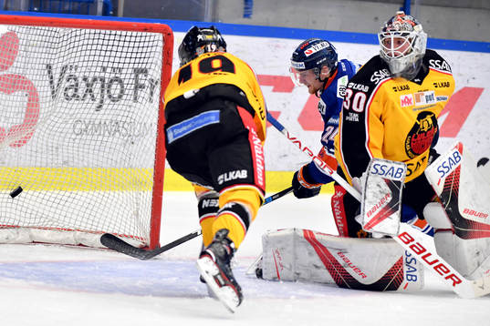Växjös Brendan Shinnimin gör 1-1