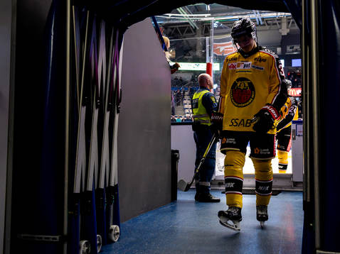 Luleås Isac Lundeström deppar