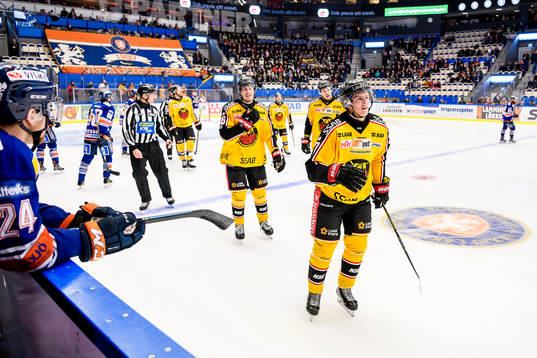 Luleås Isac Lundeström jublar