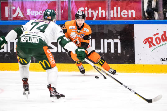 Färjestads Rasmus Asplund  och Karlskronas Joel Kellman