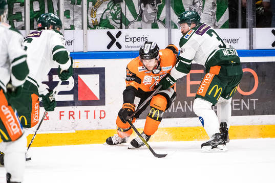 Karlskronas Konstantin Komarek och Färjestads Jens Westin