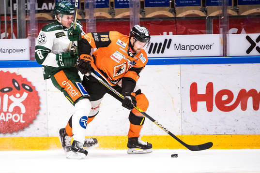 Färjestads Lucas Nordsäter  och Karlskronas Emil Larsson
