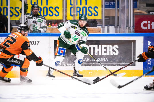 Karlskronas Joachim Rohdin  och Färjestads Rasmus Asplund