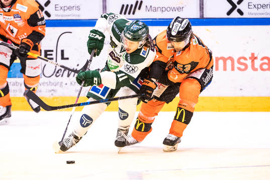 Färjestads Joakim Nygård och Karlskronas Bobbo Petersson