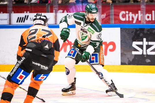 Färjestads Jesse Virtanen och Karlskronas Henrik Nilsson