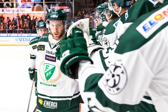 Färjestads Per Åslund jublar