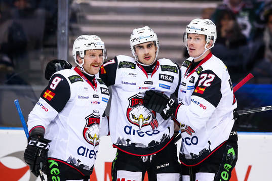 Malmö Redhawks Nils Andersson jublar