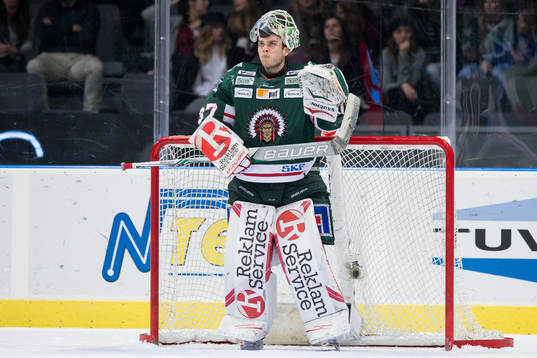 Frölundas målvakt Johan Gustafsson deppar