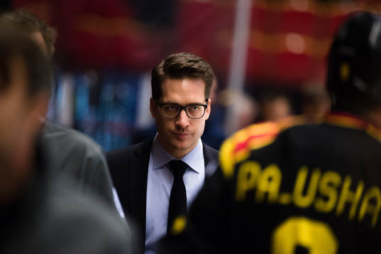 Växjös tränare Sam Hallam och Brynäs Aaron Palushaj