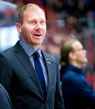 s tränare Johan Lindbom