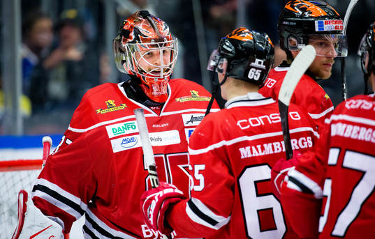 Örebros målvakt Eero Kilpeläinen och Sakari Manninen