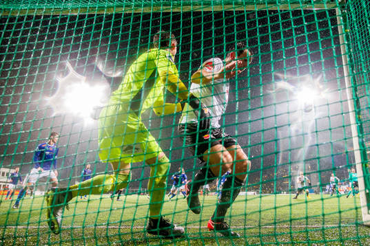 Goalkeeper Even Barli of Ranheim and Even Hovland of Sogndal