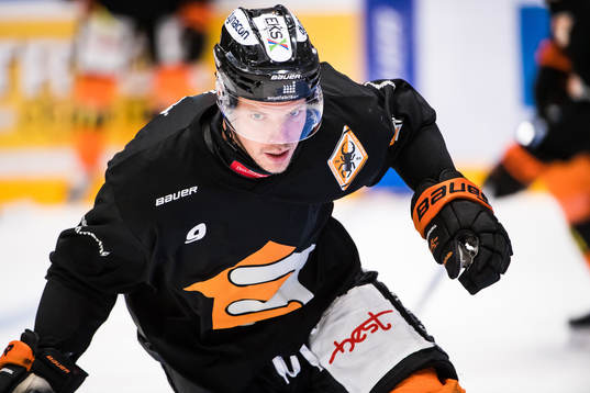 Karlskronas Morten Madsen innan ishockeymatchen i SHL