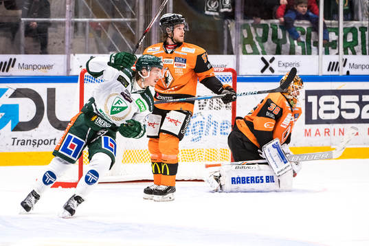 Joakim Nygård jublar