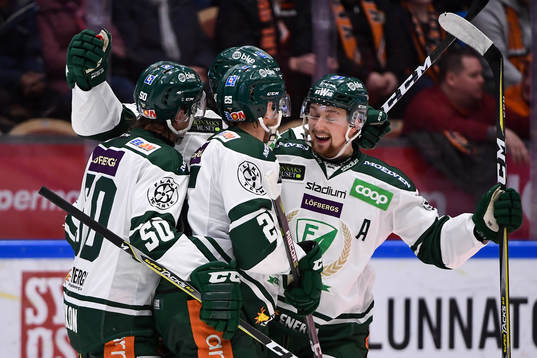 Färjestads Mikael Wikstrand jublar
