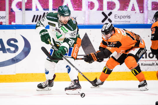 Färjestads Martin Johansson  och Karlskronas Joel Kellman