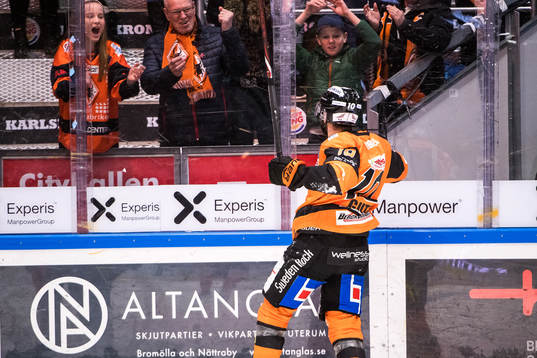 Karlskronas Mattias Guter jublar
