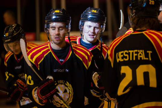 Brynäs Linus Ölund jublar