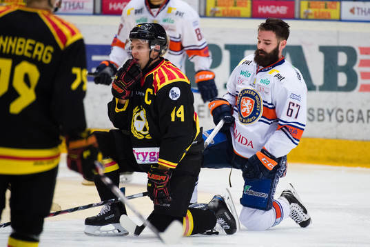 Brynäs Jacob Blomqvist och Växjös Linus Fröberg
