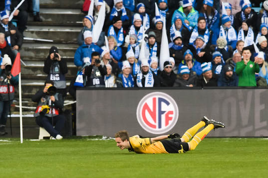 Simen Kind Mikalsen of Lillestrøm celebrates the 1-0 goal