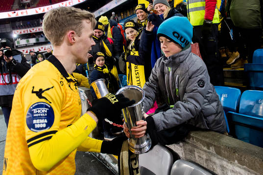 Erling Knudtzon of Lillestrøm celebrates