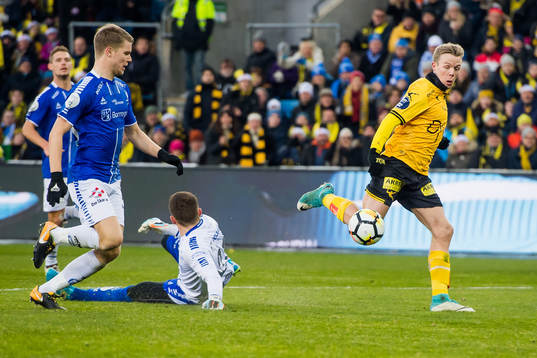Sigurd Rosted of Sarpsborg 08, goalkeeper Anders