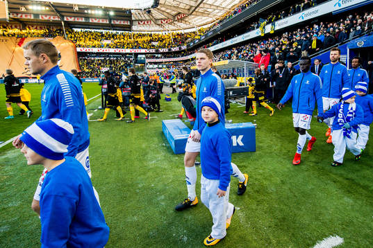 Sigurd Rosted of Sarpsborg 08 enters the pitch