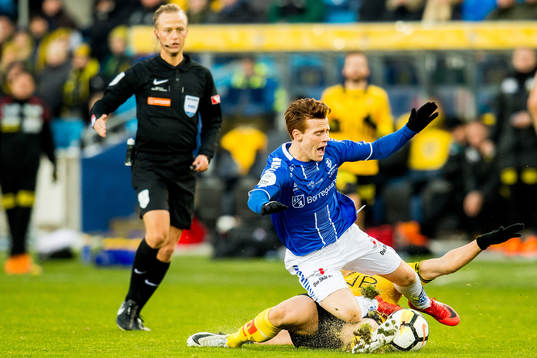 Tobias Heintz of Sarpsborg 08 is brought down