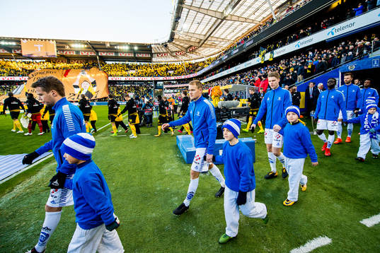 Matti Lund Nielsen of Sarpsborg 08 enters the pitch