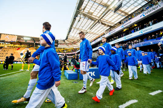 Joackim Jørgensen of Sarpsborg 08 enters the pitch
