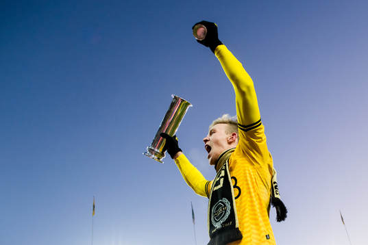 Erling Knudtzon of Lillestrøm celebrates