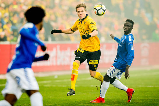 Simen Kind Mikalsen of Lillestrøm and Krepin Diatta of