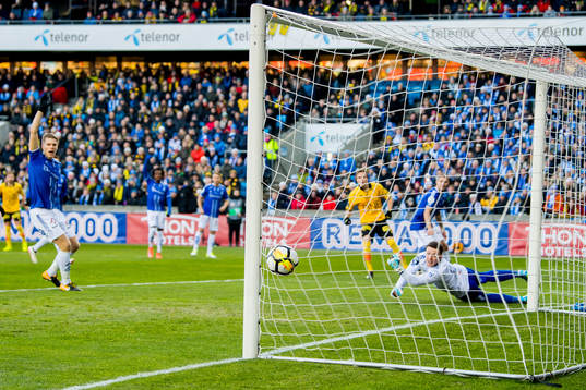 Simen Kind Mikalsen of Lillestrøm scores 1-0