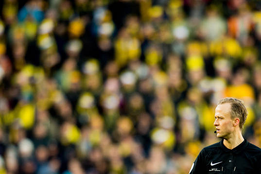 Referee Ola Hobber Nilsen
