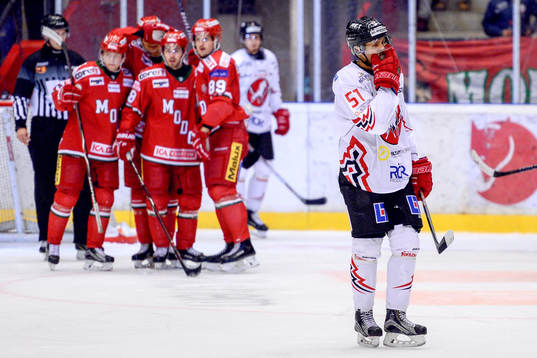 Vita Hästens August Gunnarsson deppar