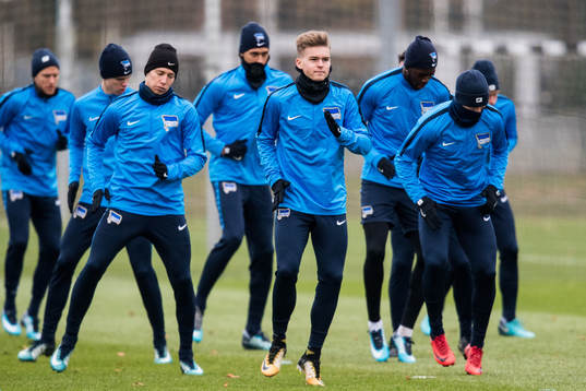 Hertha Berlins Mitchell Weiser och Maximilian Mittelstädt