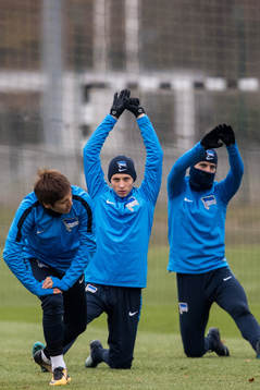 Hertha Berlins Genki Haraguchi och Palko Dardai
